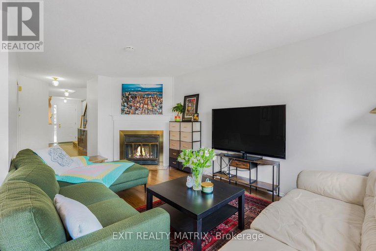 28905248/26-42-oakhaven-private/overbrookcastle-heights/ottawa/ontario/K1K4K1_14