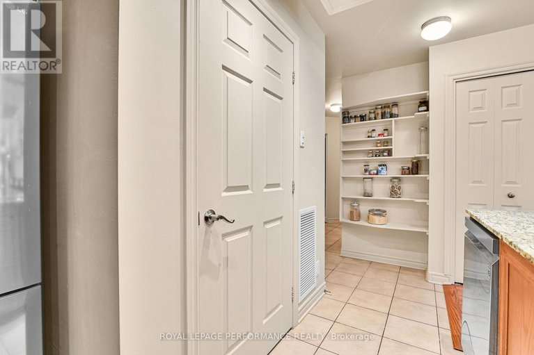 29227689/229-205-bolton-street/lower-townbyward-market/ottawa/ontario/K1N1K7_13