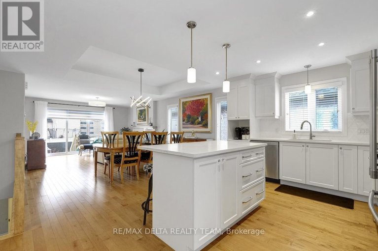 29474094/715-azure-street/village-of-russell/russell/ontario/K4R0E5_14