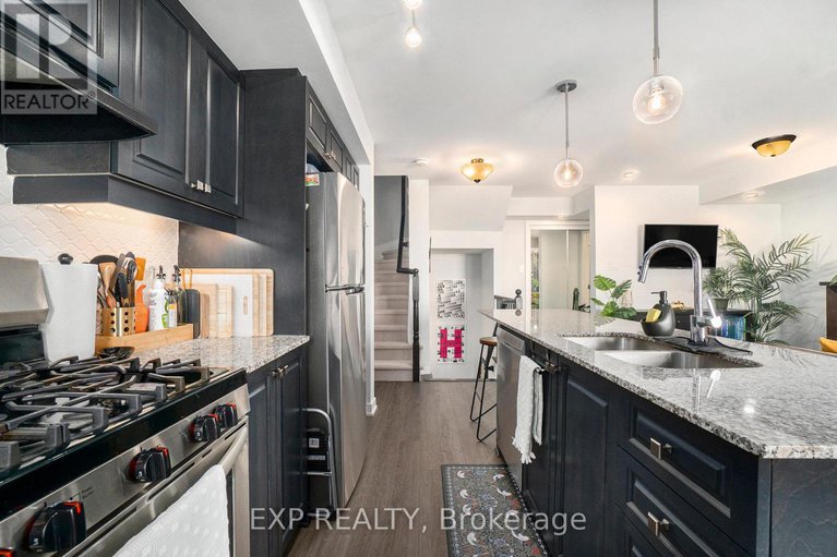 28977055/770-mikinak-road/cfb-rockcliffe-and-area/ottawa/ontario/K1K5A5_15