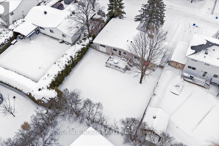 29292329/24-parkmount-crescent/sheahan-estatestrend-village/ottawa/ontario/K2H5T4_39