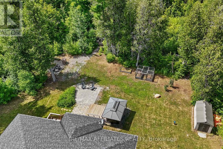 28675428/400-cinnamon-crescent/fitzroy-ward-south-west/ottawa/ontario/K0A2H0_45