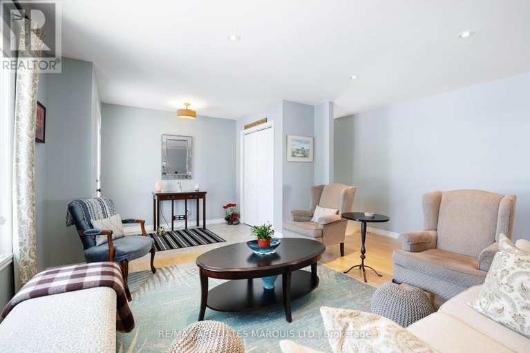 29363009/6-head-street/lancaster/south-glengarry/ontario/K0C1N0_9