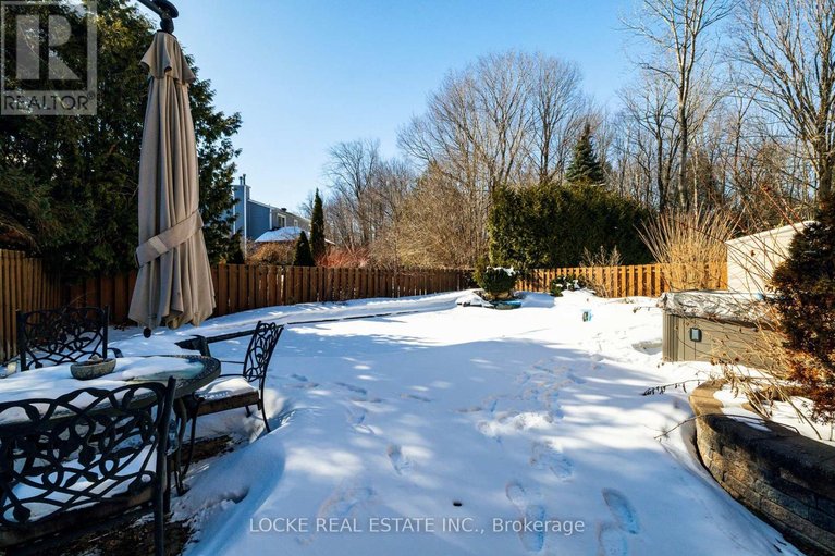 29535443/1404-forest-valley-drive/chapel-hill/ottawa/ontario/K1C5M8_42