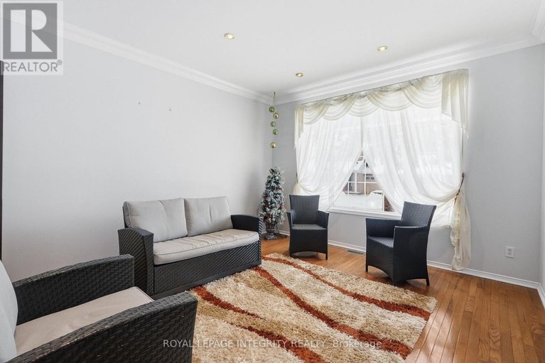 29440005/2104-sandy-oaks-drive/orleans-village/ottawa/ontario/K1W1H5_4