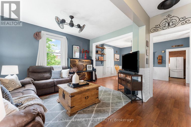 28350112/378-donald-b-munro-drive/carp/ottawa/ontario/K0A1L0_11