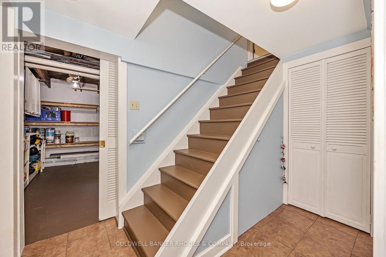 29667356/592-besserer-street/sandy-hill/ottawa/ontario/K1N6C9_31