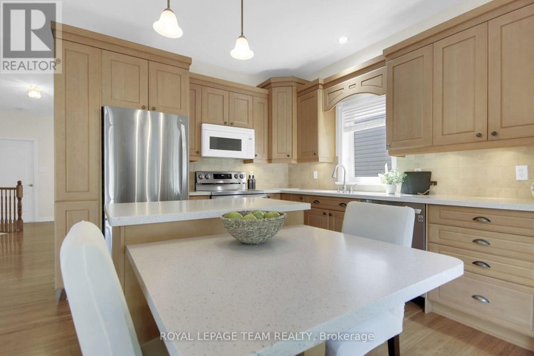 28847955/41-jacqueline-crescent/stittsville-central/ottawa/ontario/K2S1M2_17