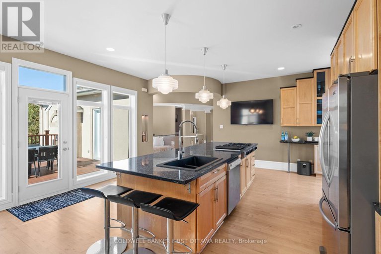 28994210/358-river-road/cedardale/ottawa/ontario/K1V1R8_9