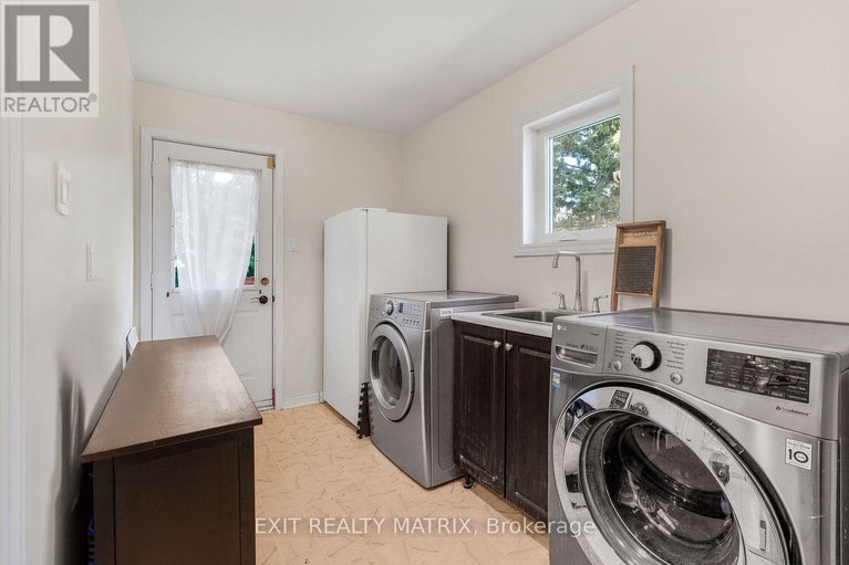 29668590/6343-deermeadow-drive/greely/ottawa/ontario/K4P1M9_18