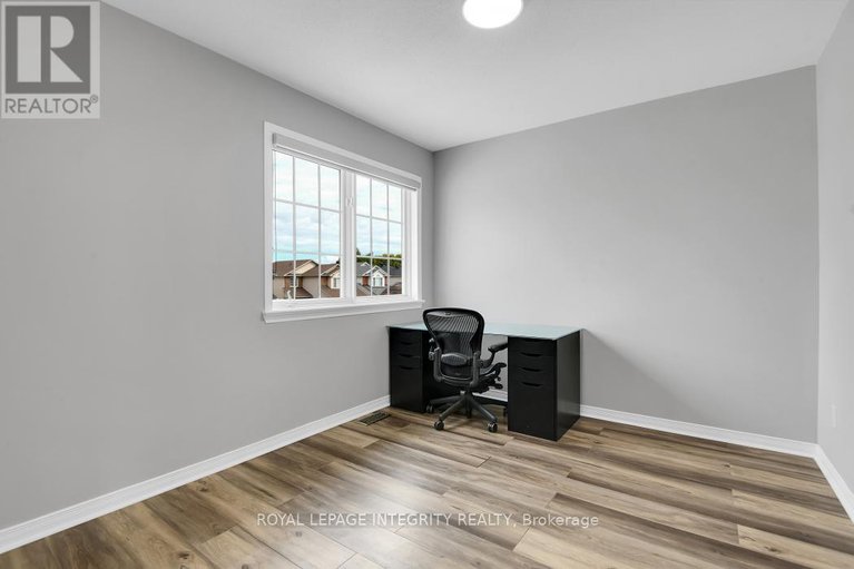 28785274/1036-rocky-harbour-crescent/riverside-southgloucester-glen/ottawa/ontario/K1V1V2_23
