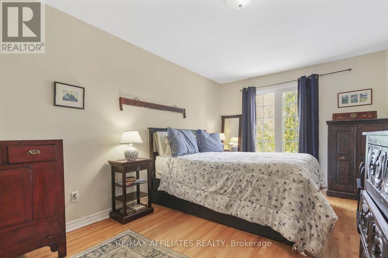 28825301/1065-meadowlands-drive/carleton-square/ottawa/ontario/K2C0K5_15