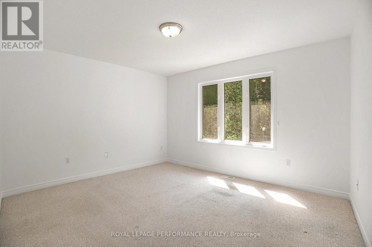 29035708/129-beaumont-avenue/town-of-rockland/clarence-rockland/ontario/K4K1R7_21