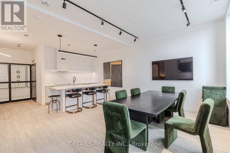 29411218/410-180-george-street/lower-townbyward-market/ottawa/ontario/K1N0G8_20