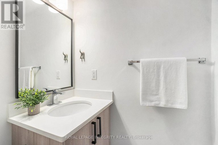 28879505/2704-draper-avenue/redwood-park/ottawa/ontario/K2H0C4_17