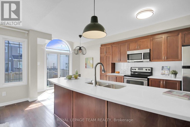 28857823/1464-carronbridge-circle/emerald-meadowstrailwest/ottawa/ontario/K2M0G6_12