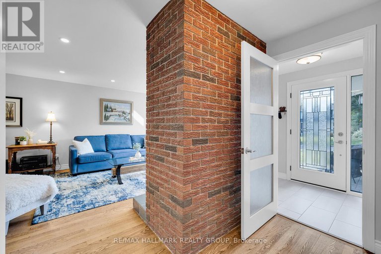 28989053/118-queensline-drive/bruce-farmgraham-parkqualicumbellands/ottawa/ontario/K2H7J5_3