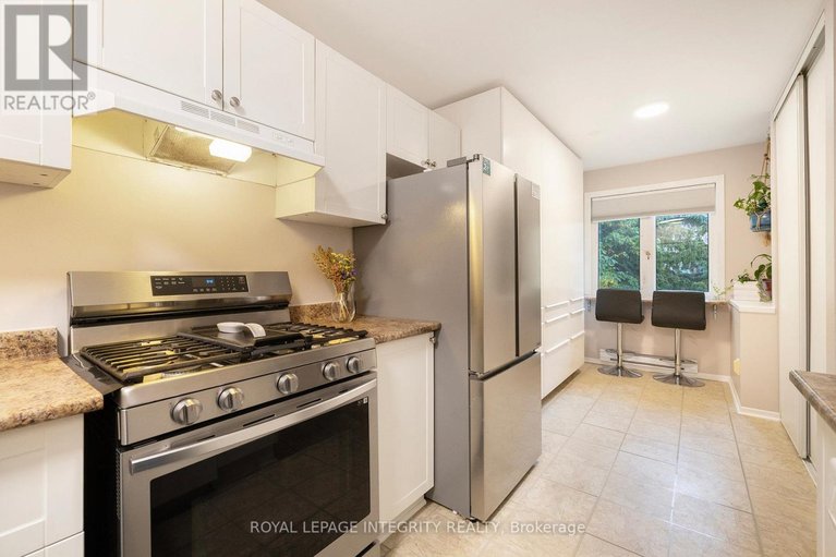 29543637/142-salter-crescent/beaverbrook/ottawa/ontario/K2K1Y8_17