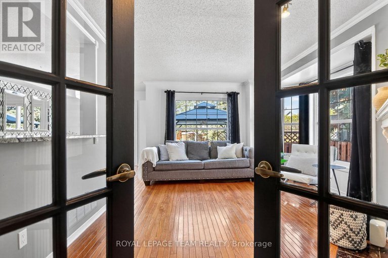 29431774/2-furlong-crescent/bridlewood/ottawa/ontario/K2M2J1_7