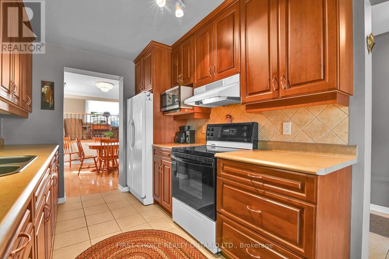 28651586/1631-wainfleet-street/chateauneuf/ottawa/ontario/K1C3G3_7