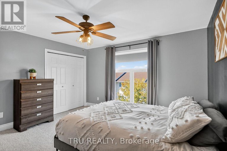 28954413/2642-palings-private/emerald-woodssawmill-creek/ottawa/ontario/K1T4A4_27