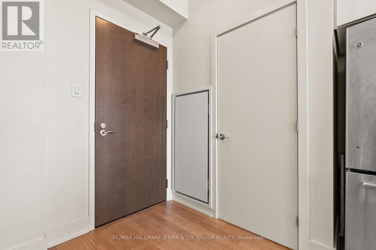 29439629/611-88-richmond-road/westborohampton-park/ottawa/ontario/K1Z0B1_4