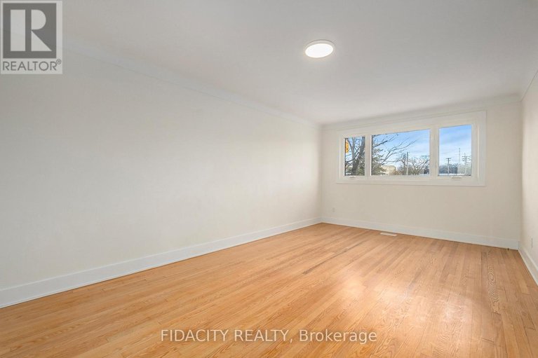 28516012/1030-maitland-avenue/braemar-park/ottawa/ontario/K2C2B6_22