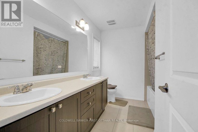 29649584/4852-abbott-street-e/emerald-meadowstrailwest/ottawa/ontario/K2S1E7_18