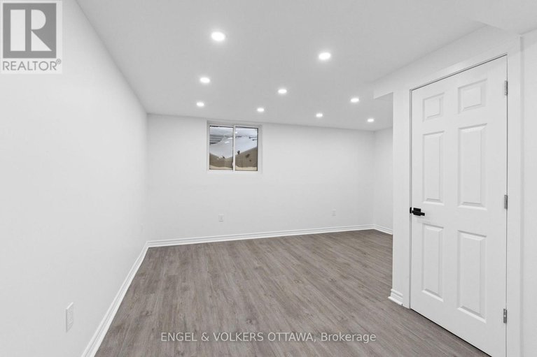 28332418/1375-trebla-way/greely/ottawa/ontario/K4P1E4_31