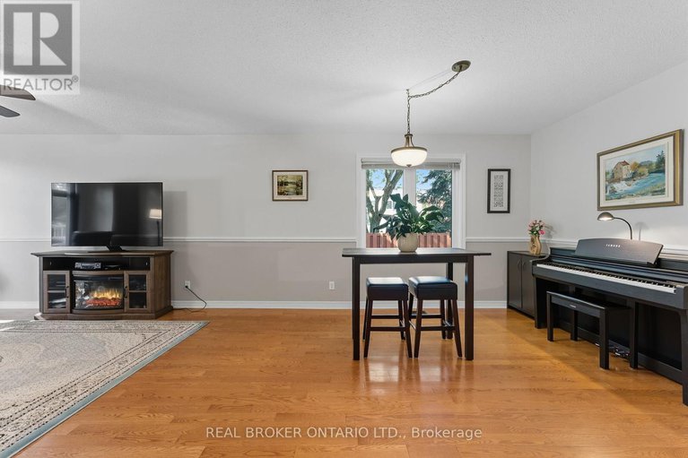 28843559/6-candow-crescent/stittsville-north/ottawa/ontario/K2S1K7_7