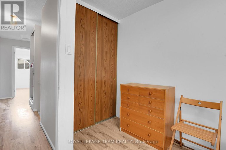 29041202/b-902-elmsmere-road/beacon-hill-south/ottawa/ontario/K1J7T6_14