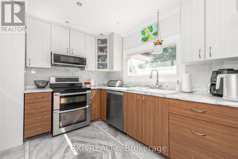 28615553/1807-old-second-line-road/kanata-north-west/ottawa/ontario/K2K1X7_17