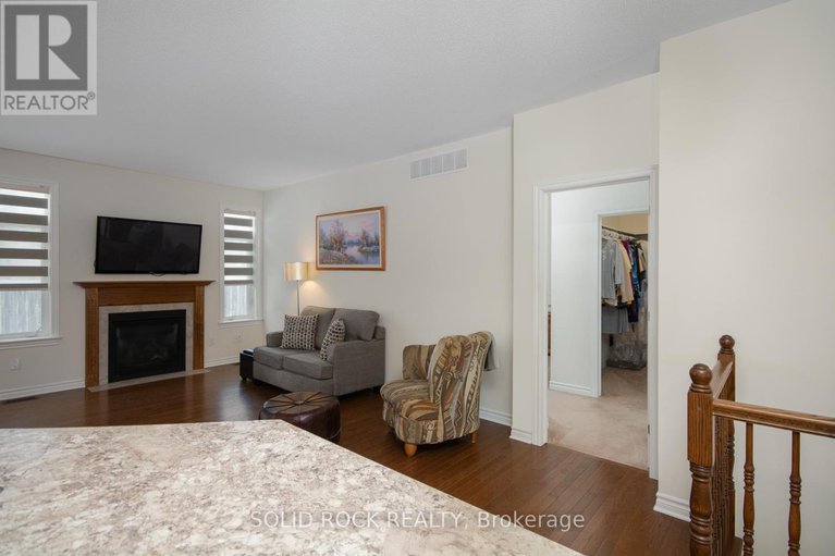 29109276/247-shinny-avenue/emerald-meadowstrailwest/ottawa/ontario/K2V0B9_9