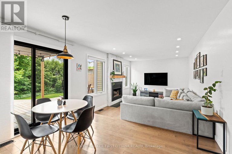 28427469/2722-wyldewood-street/emerald-woodssawmill-creek/ottawa/ontario/K1T2R9_18