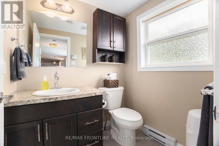 28748113/541-drummond-conc-7-road/drummond-n-elmsley-drummond-twp/drummondnorth-elmsley/ontario/K7H3C8_23