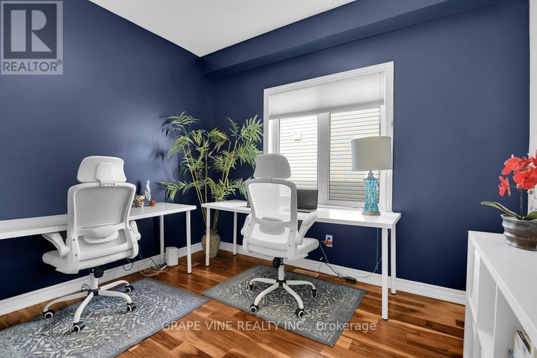 29590569/517-overland-drive/stittsville-north/ottawa/ontario/K2S0C2_12