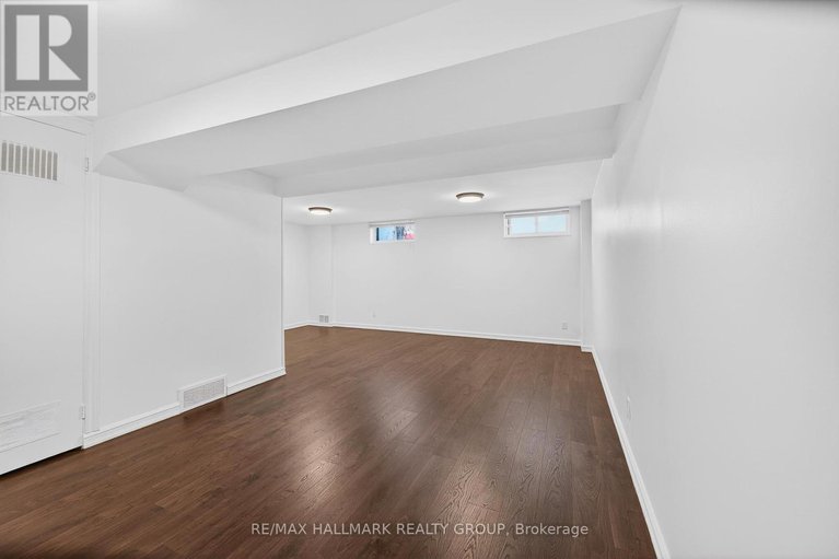 29163318/b-905-elmsmere-road/beacon-hill-south/ottawa/ontario/K1J8G4_27