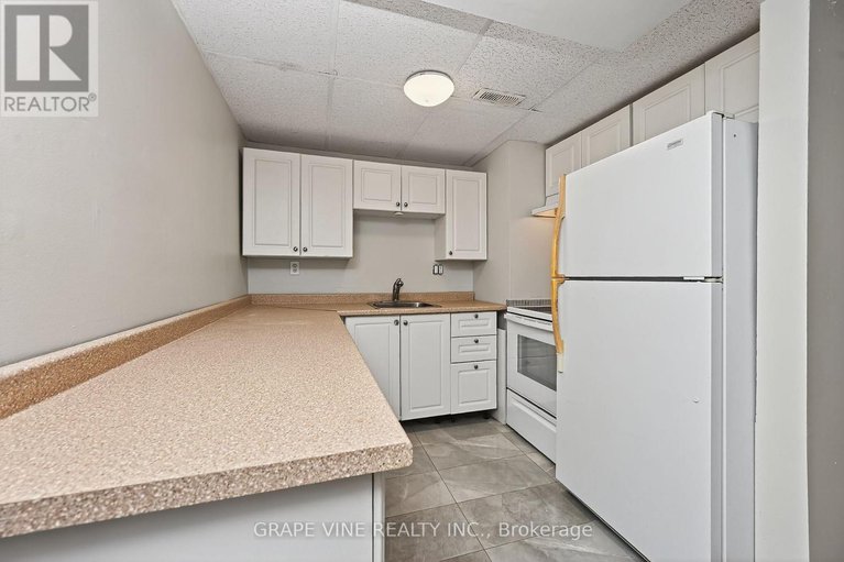 29184094/179-victoria-street/almonte/mississippi-mills/ontario/K0A1A0_32