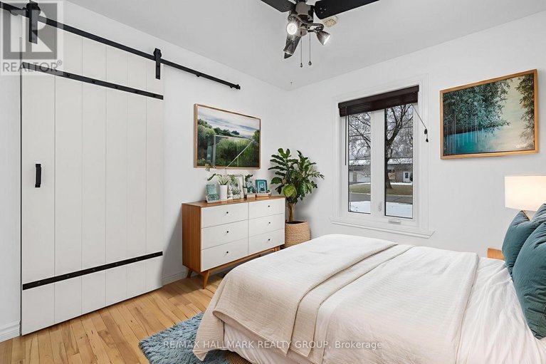 29137387/1050-barnett-drive/cumberland-village/ottawa/ontario/K4C1C7_14