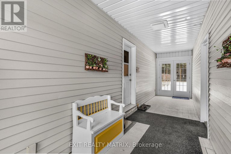 29164784/1261-golf-road/east-hawkesbury-twp/east-hawkesbury/ontario/K6A2R2_22