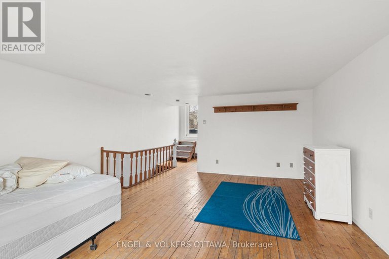 28384627/95-goulburn-avenue/sandy-hill/ottawa/ontario/K1N8C9_23