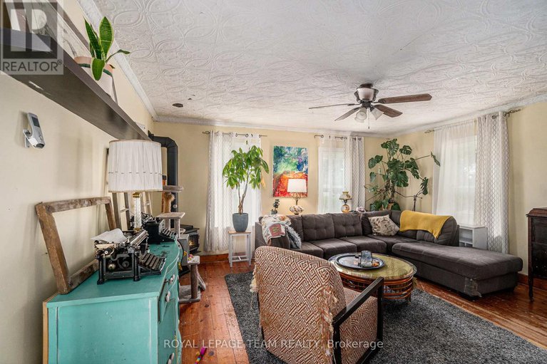 28830012/11590-county-43-road/north-dundas-mountain-twp/north-dundas/ontario/K0E1S0_9
