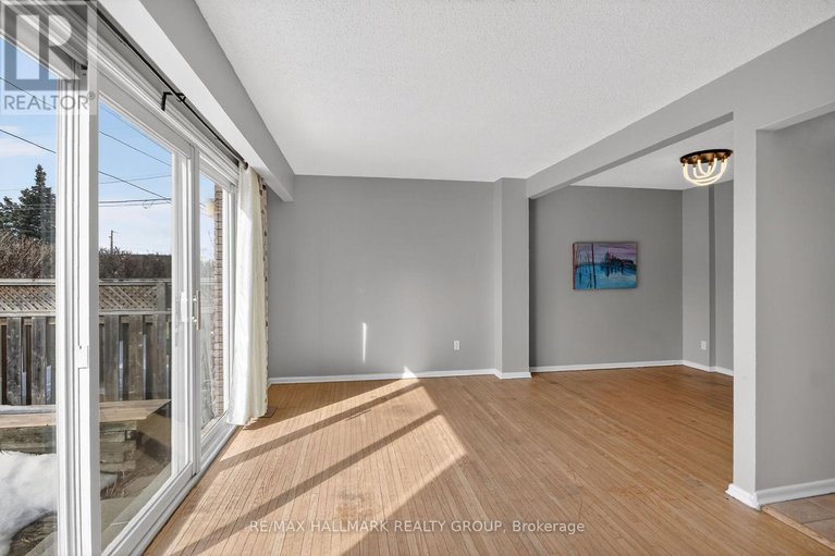 29672742/427-moodie-drive/bells-corners/ottawa/ontario/K2H8A5_15