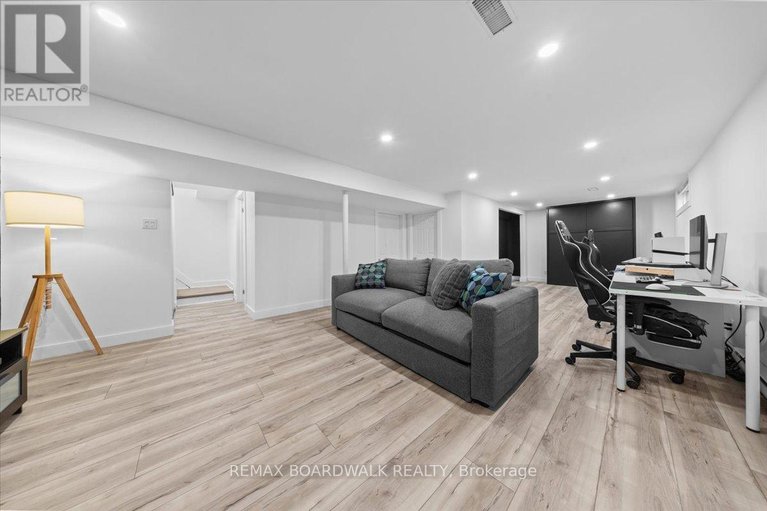 29209596/7-gagnon-court/beaverbrook/ottawa/ontario/K2K1A7_28