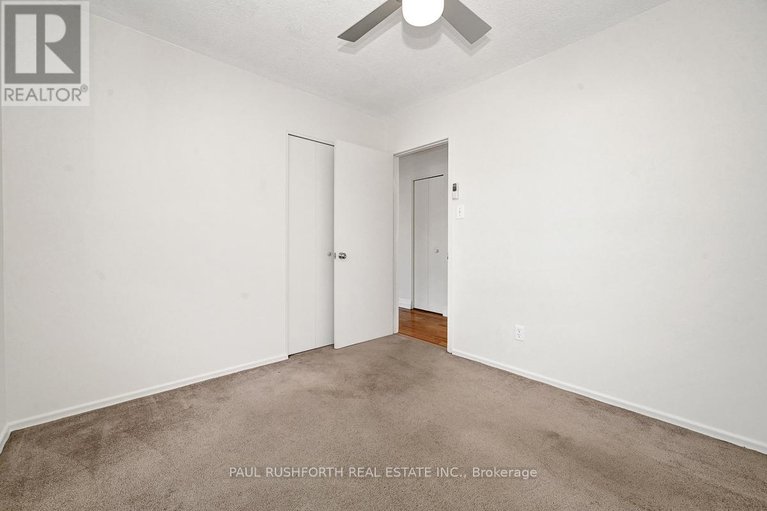 29381934/224-kennedy-lane-w/bilberry-creekqueenswood-heights/ottawa/ontario/K1E1G6_27