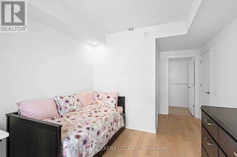 29318257/1802-180-george-street/lower-townbyward-market/ottawa/ontario/K1N0G8_23