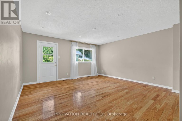 28605018/598-seyton-drive/westcliffe-estates/ottawa/ontario/K2H7X5_4
