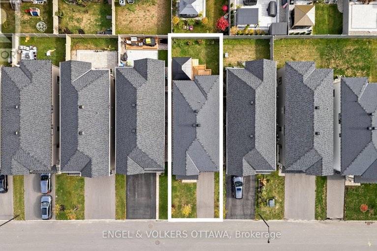 29090906/1047-hydrangea-avenue/riverside-southgloucester-glen/ottawa/ontario/K4M0L5_44