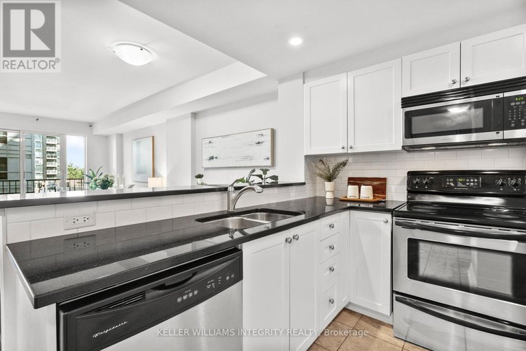 28522408/309-200-besserer-street-n/sandy-hill/ottawa/ontario/K1N0A7_11