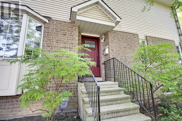 28617518/16-riverbank-court/stittsville-central/ottawa/ontario/K2S1V7_4